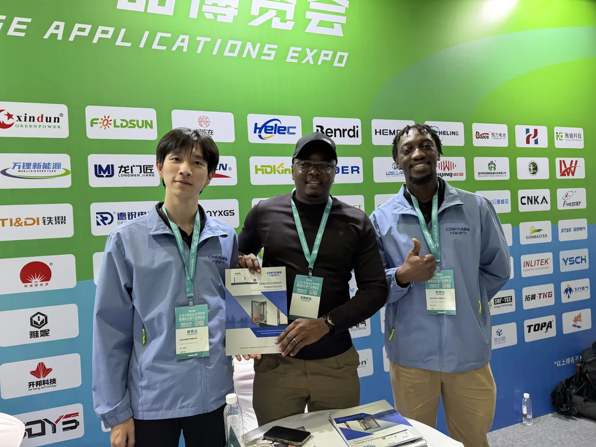 FN Enclosure representatives meeting an international visitor at an industry exhibition